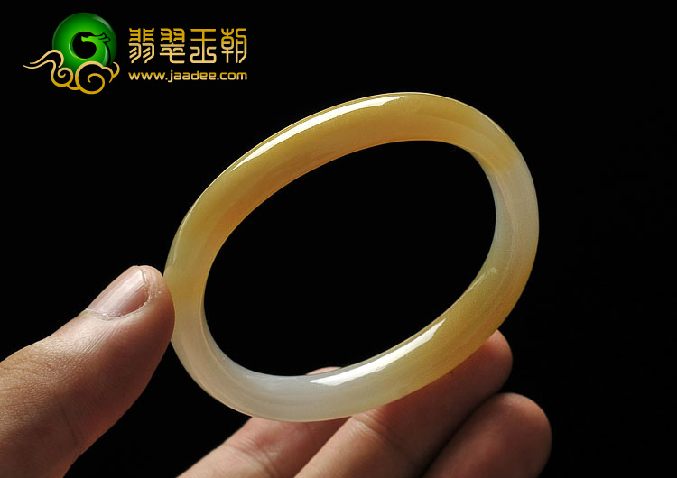 糯冰种黄翡缅甸翡翠A货贵妃镯（49.3mm-45.2mm）