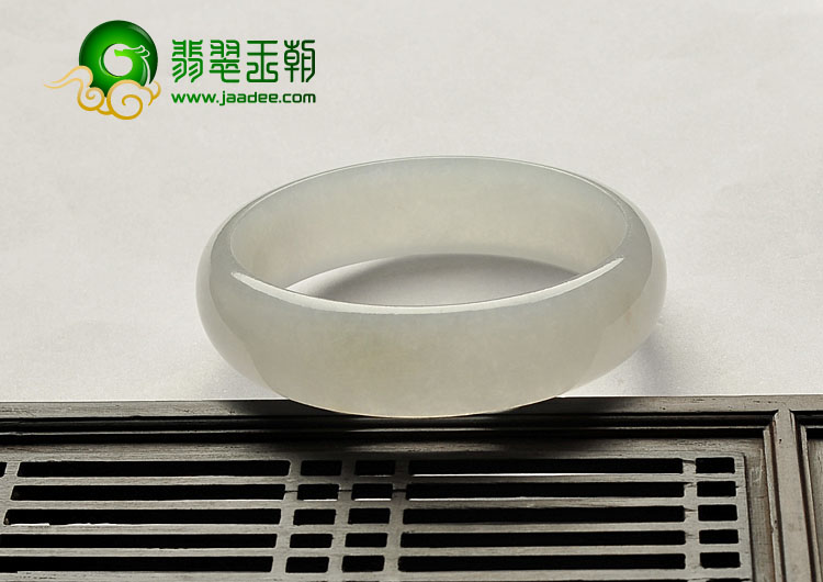 冰种白色缅甸翡翠A货手镯（58.5mm）