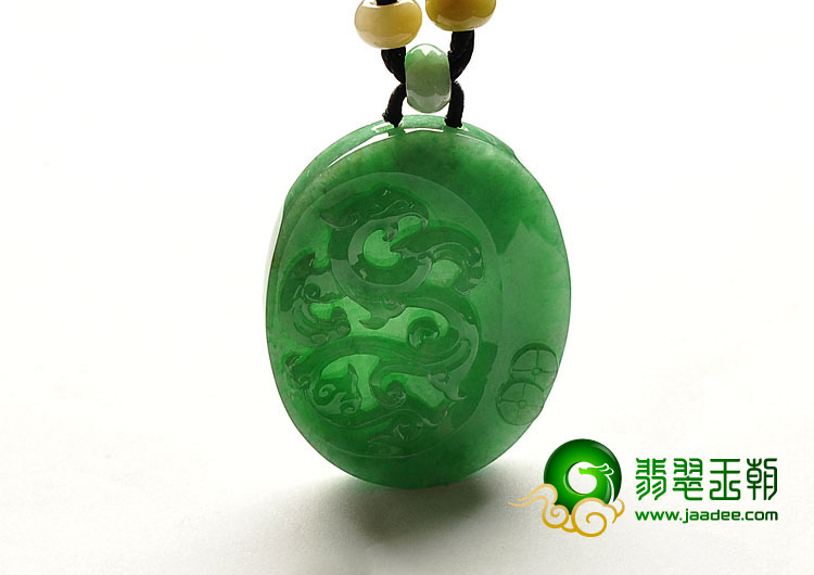 糯冰种翠色缅甸翡翠A货龙牌挂件