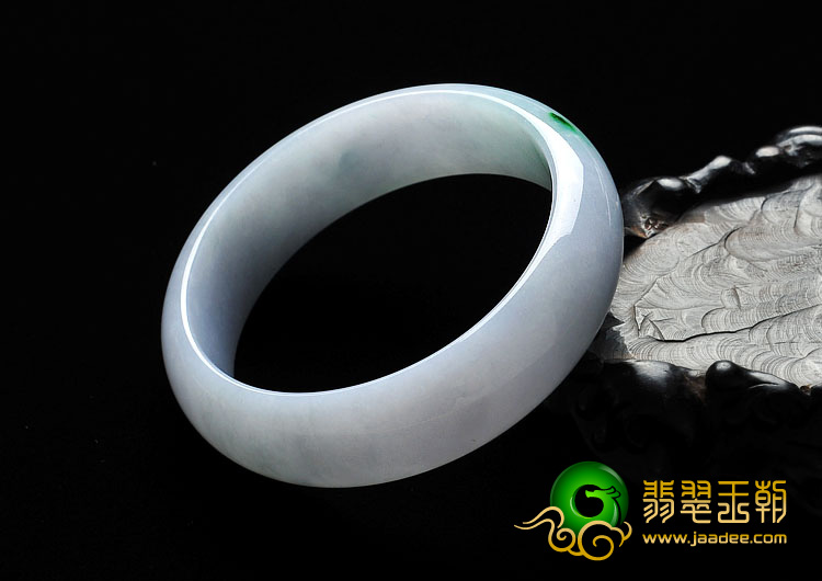 糯冰种淡春带彩缅甸翡翠A货手镯（58.5mm）