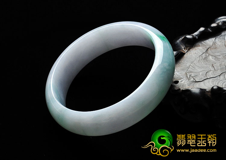 糯冰种淡春带彩缅甸翡翠A货手镯（58.8mm）