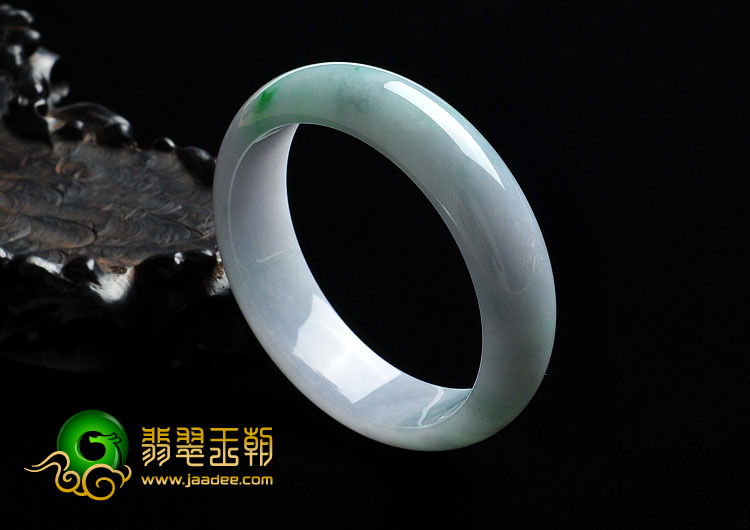 糯冰种淡春带彩缅甸翡翠A货手镯（58.8mm）