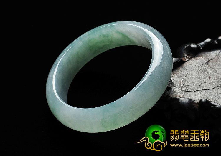 冰种飘花缅甸翡翠A货手镯（57mm）