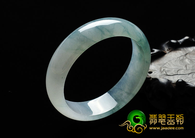 冰种飘花缅甸翡翠A货手镯（55.7mm）