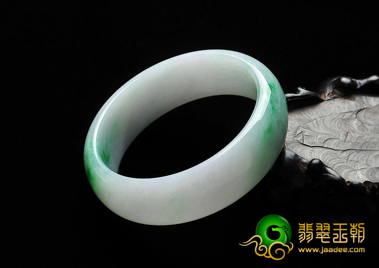 糯冰种翠色缅甸翡翠A货手镯（56.4mm）