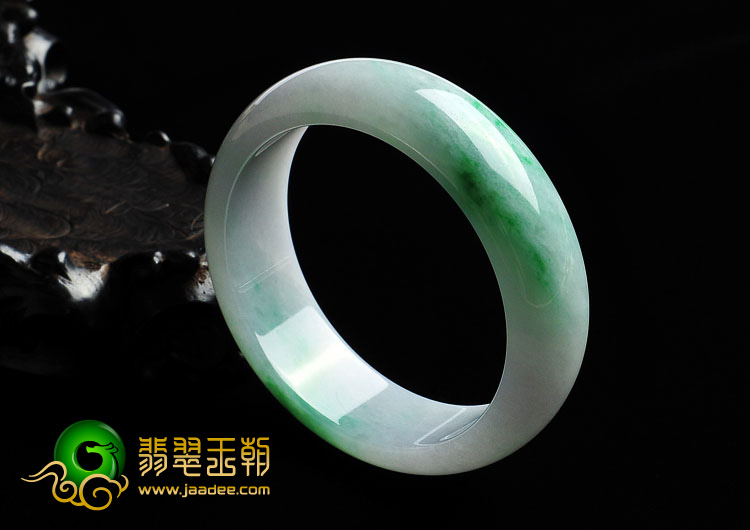 糯冰种翠色缅甸翡翠A货手镯（56.4mm）