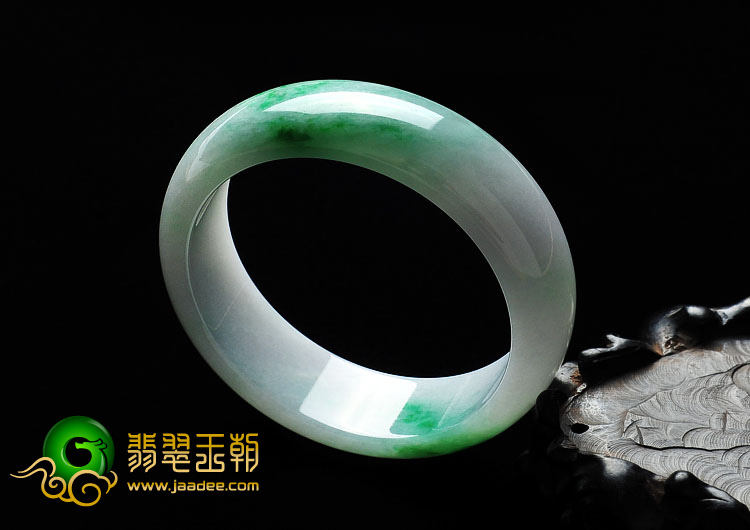 糯冰种翠色缅甸翡翠A货手镯（56.4mm）
