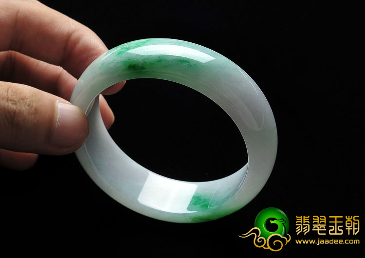 糯冰种翠色缅甸翡翠A货手镯（56.4mm）