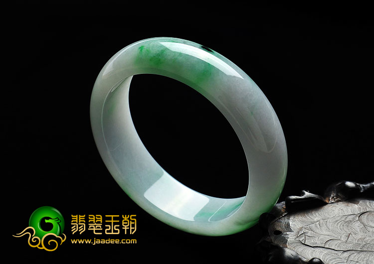 糯冰种翠色缅甸翡翠A货手镯（60.2mm）