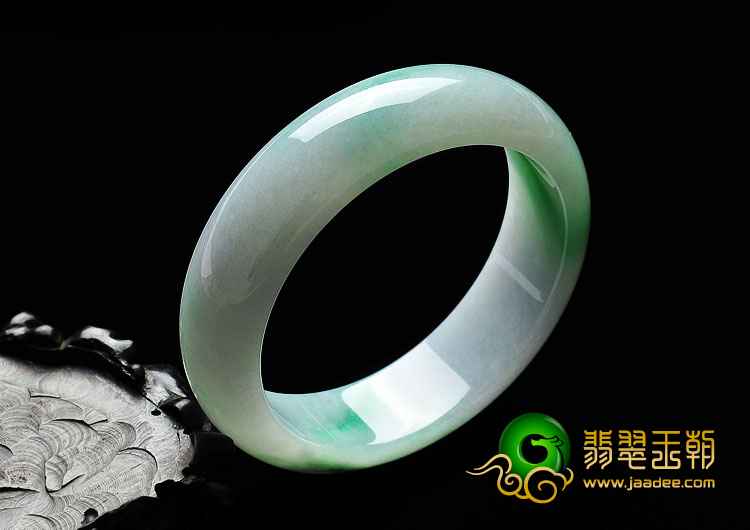 糯冰种翠色缅甸翡翠A货手镯（60.2mm）