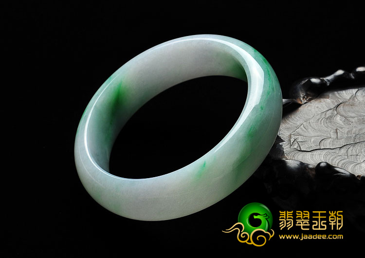 糯冰种翠色缅甸翡翠A货手镯（60.2mm）
