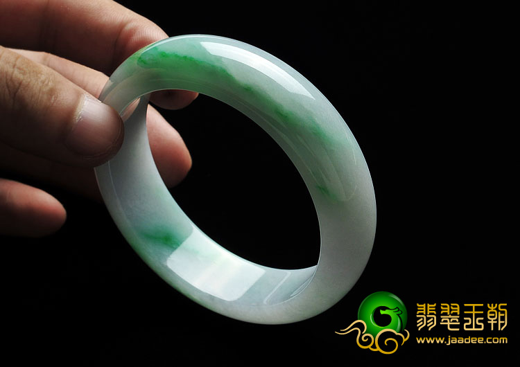 糯冰种翠色缅甸翡翠A货手镯（60.2mm）