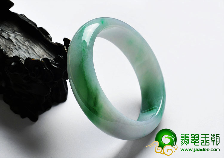 糯冰种翠色缅甸翡翠A货手镯（60.2mm）
