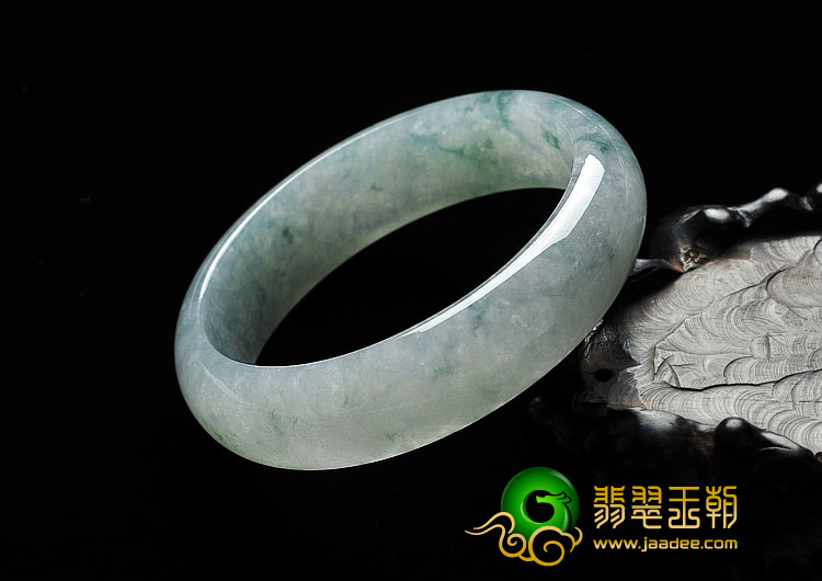 冰种飘花缅甸翡翠A货贵妃镯（60.7mm-55mm）