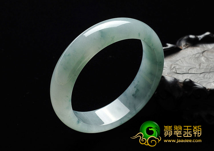 冰种飘花缅甸翡翠A货手镯（56mm）