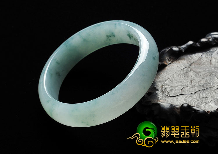 冰种飘花缅甸翡翠A货手镯（56mm）