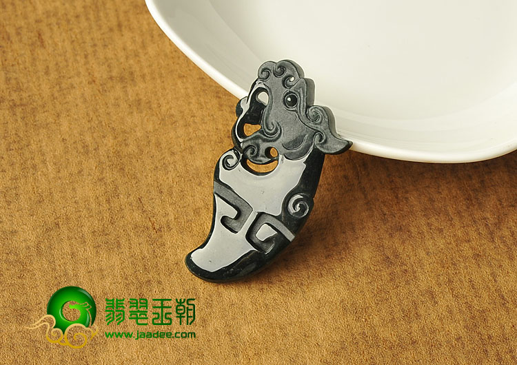 糯冰种墨翠缅甸翡翠A货仿古龙挂件