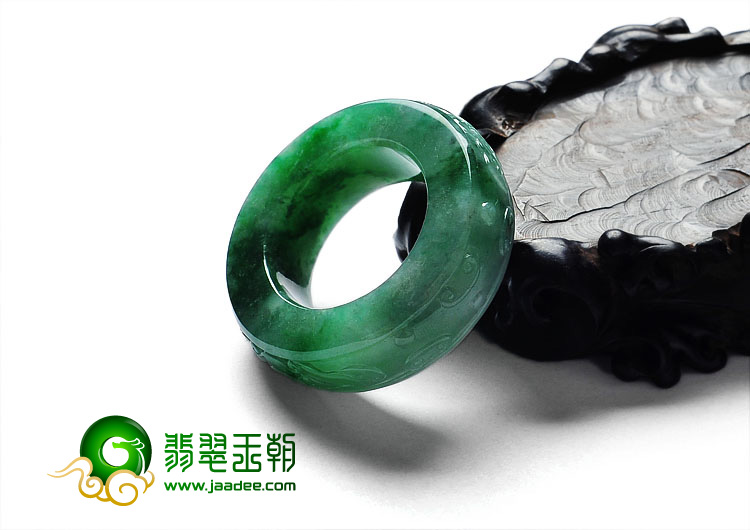 糯冰种翠色缅甸翡翠A货龙凤平安圈挂件