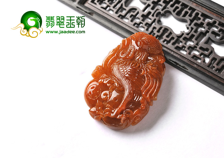 糯冰种红翡缅甸翡翠A货冠上加官挂件