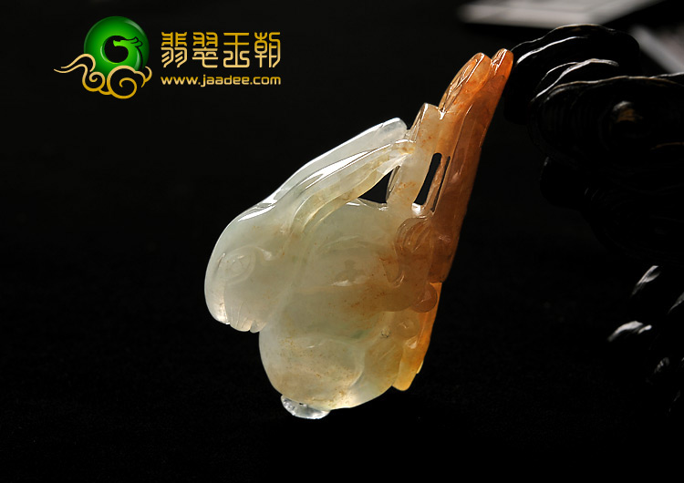 (超值推荐)糯冰种黄翡缅甸翡翠A货玉兔挂件