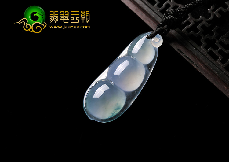 冰玻种飘花缅甸翡翠A货四季豆挂件