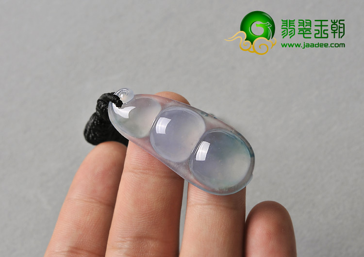 冰玻种飘花缅甸翡翠A货四季豆挂件