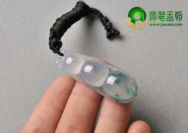 冰玻种飘花缅甸翡翠A货四季豆挂件