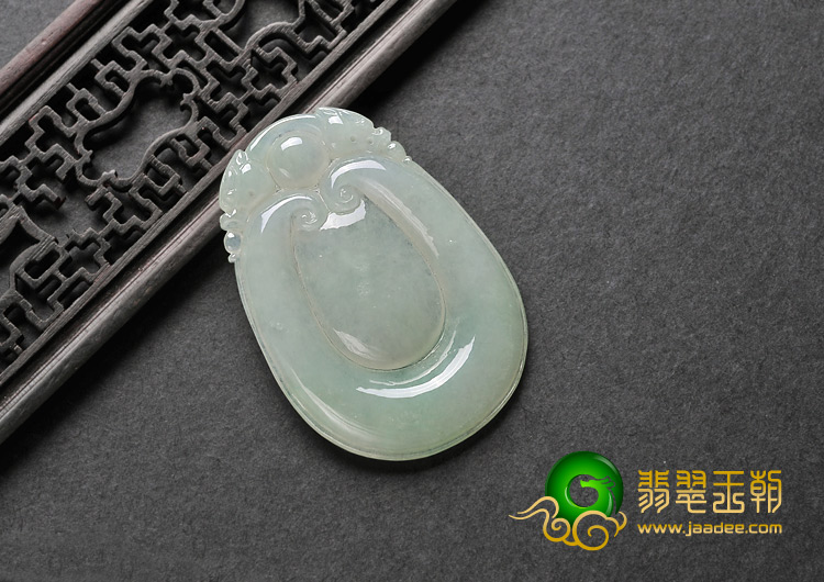冰种晴水缅甸翡翠A货双龙如意挂件