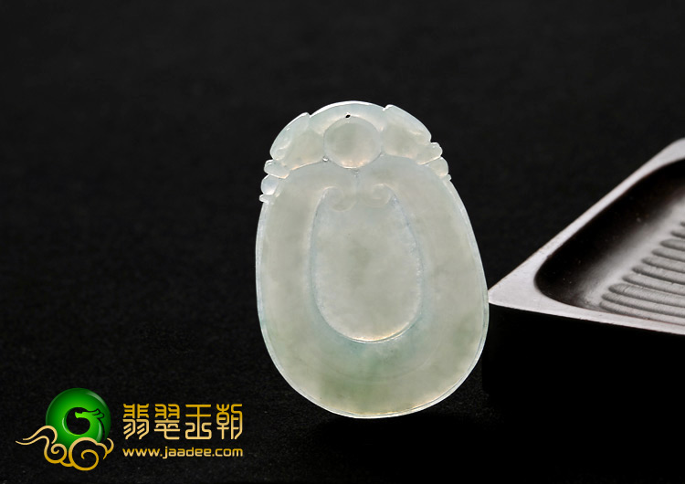 冰种晴水缅甸翡翠A货双龙如意挂件