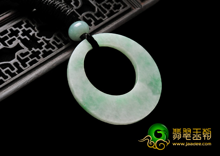 糯冰种翠色缅甸翡翠A货平安环挂件