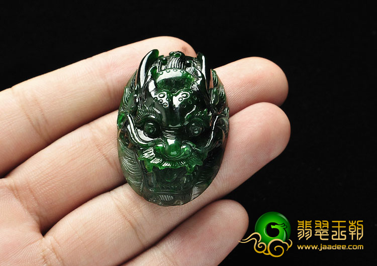 糯冰种浓绿缅甸翡翠A货龙头挂件