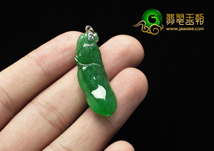 冰种阳绿满绿缅甸翡翠A货四季豆挂件
