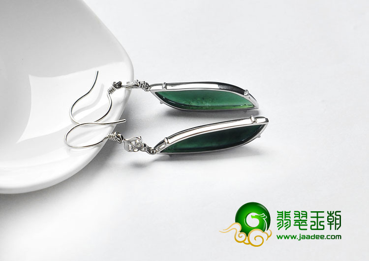 冰种墨翠缅甸翡翠A货镶银耳坠（水钻）