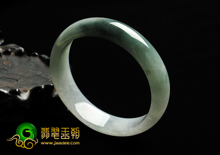 糯冰种飘花缅甸翡翠A货手镯（64.6mm）