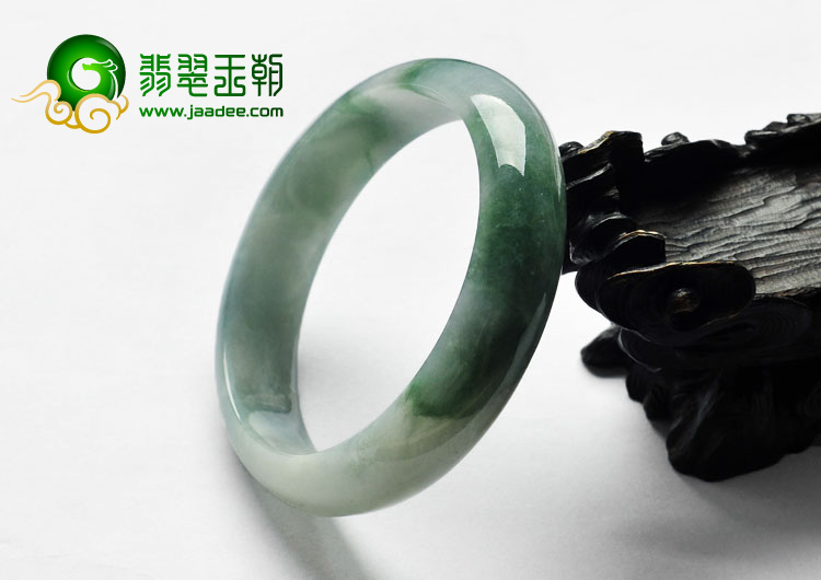 糯冰种飘花缅甸翡翠A货手镯（57.6mm）