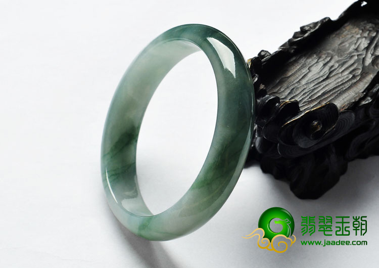 糯冰种飘花缅甸翡翠A货手镯（57.4mm）