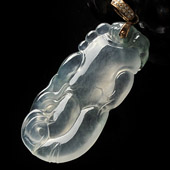 冰玻种略飘花缅甸翡翠A货镶玫瑰金扣如意挂件（真钻）