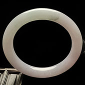 糯冰种淡春带彩缅甸翡翠A货圆条手镯（54.2mm）