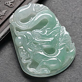 糯冰种晴水缅甸翡翠A货龙牌挂件