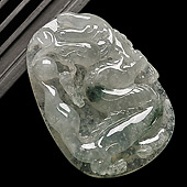 冰种飘花缅甸翡翠A货龙牌挂件