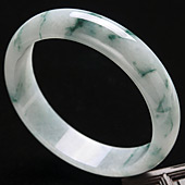 糯冰种飘花缅甸翡翠A货手镯（61.5mm）