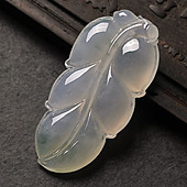 糯冰种略飘花缅甸翡翠A货叶子挂件