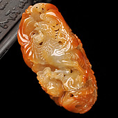 糯冰种红黄翡缅甸翡翠A货凤戏牡丹手玩件