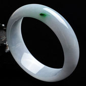 糯冰种淡春带彩缅甸翡翠A货手镯（58.5mm）