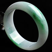 糯冰种翠色缅甸翡翠A货手镯（56.4mm）