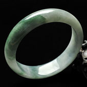糯冰种飘花缅甸翡翠A货手镯（57.6mm）