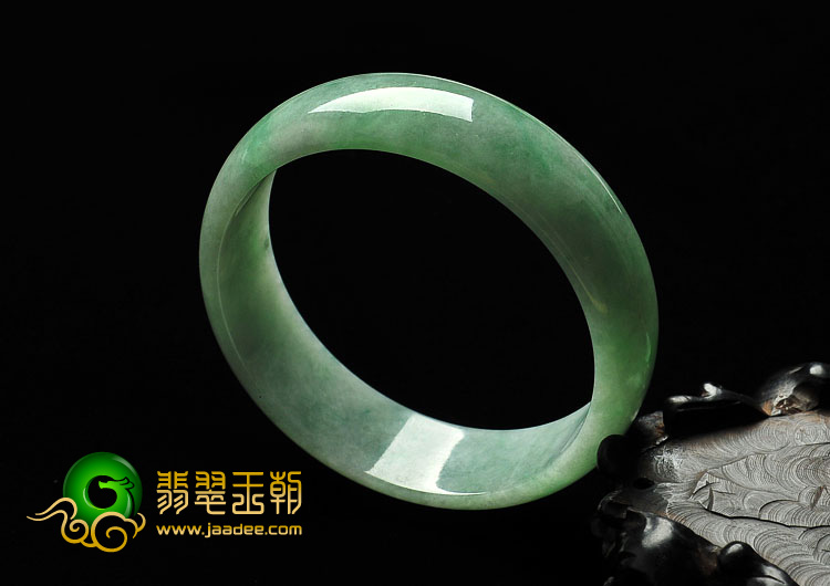 糯冰种飘翠缅甸翡翠A货手镯（56.8mm）