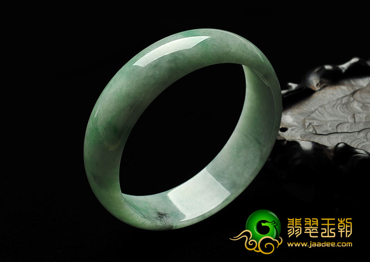 糯冰种飘翠缅甸翡翠A货手镯（56.8mm）