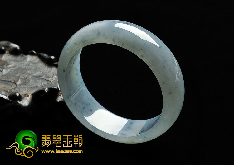 糯冰种淡春飘花缅甸翡翠A货手镯（57.5mm）