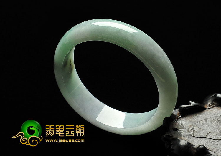 糯冰种晴水缅甸翡翠A货手镯（56.8mm）